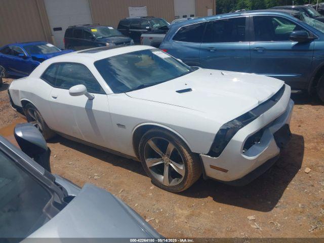  Salvage Dodge Challenger