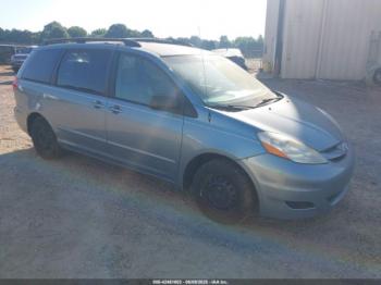  Salvage Toyota Sienna