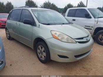  Salvage Toyota Sienna