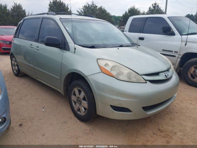 Salvage Toyota Sienna
