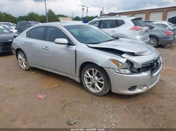  Salvage Nissan Maxima