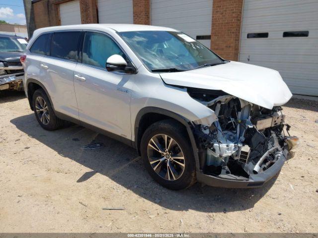  Salvage Toyota Highlander