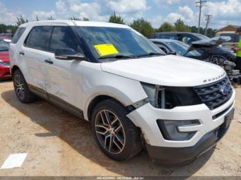  Salvage Ford Explorer