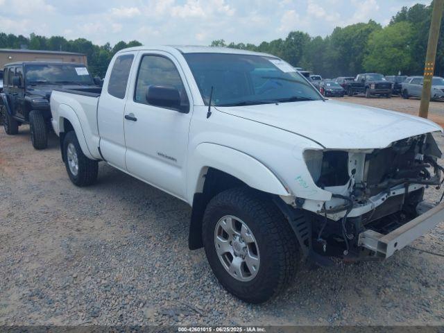  Salvage Toyota Tacoma