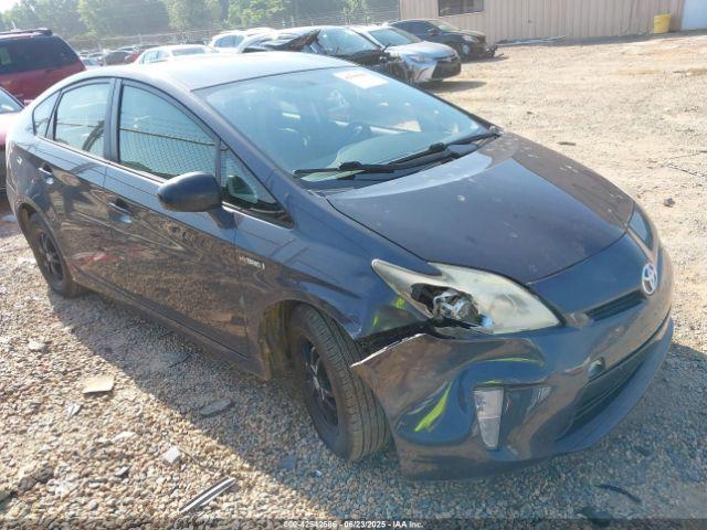  Salvage Toyota Prius