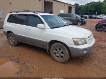  Salvage Toyota Highlander