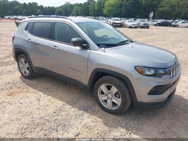  Salvage Jeep Compass