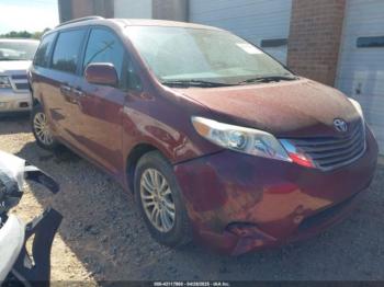  Salvage Toyota Sienna