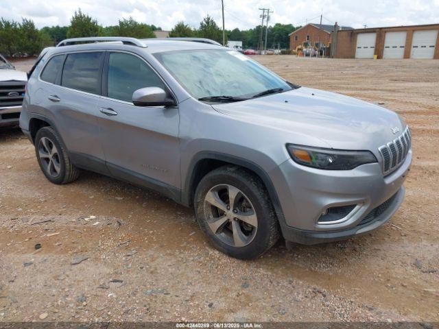  Salvage Jeep Cherokee