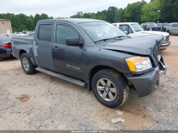  Salvage Nissan Titan