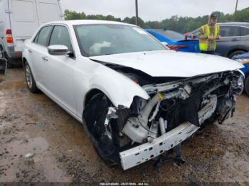  Salvage Chrysler 300