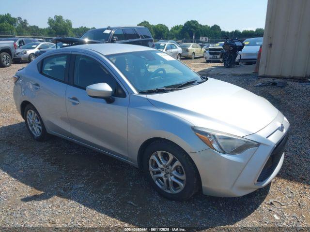  Salvage Toyota Yaris