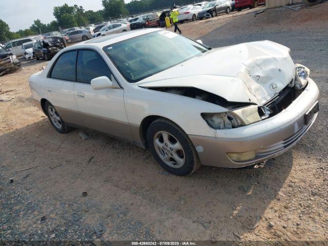  Salvage Lexus Es