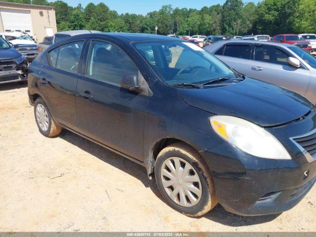 Salvage Nissan Versa