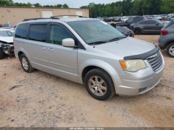  Salvage Chrysler Town & Country