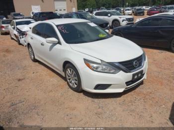  Salvage Nissan Altima
