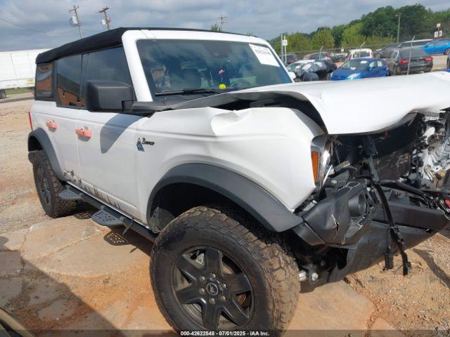  Salvage Ford Bronco