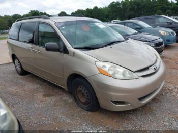 Salvage Toyota Sienna