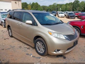  Salvage Toyota Sienna