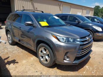  Salvage Toyota Highlander