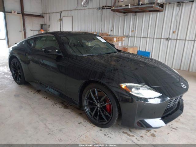  Salvage Nissan Z