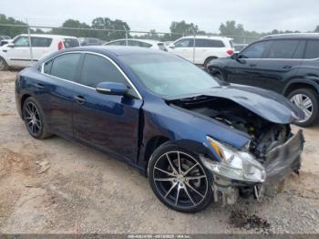  Salvage Nissan Maxima