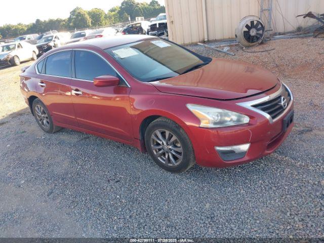  Salvage Nissan Altima