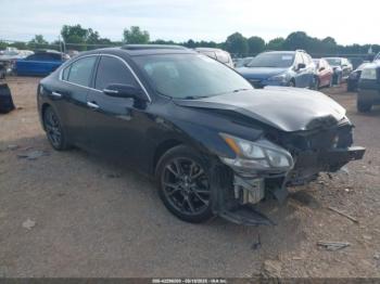  Salvage Nissan Maxima