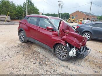  Salvage Nissan Kicks