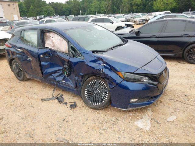  Salvage Nissan LEAF
