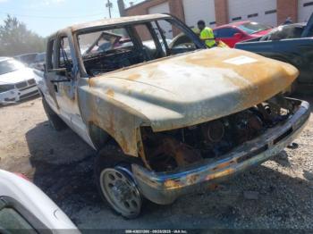  Salvage Chevrolet Silverado 2500