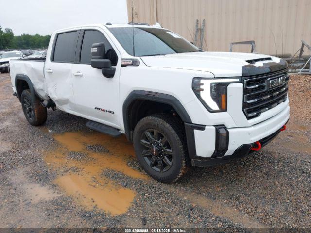  Salvage General Motors Sierra 2500HD