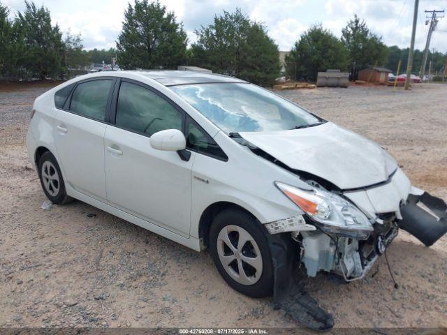  Salvage Toyota Prius