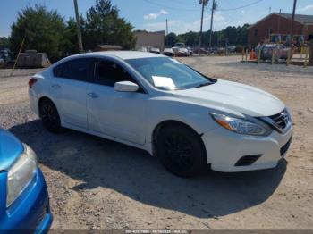  Salvage Nissan Altima