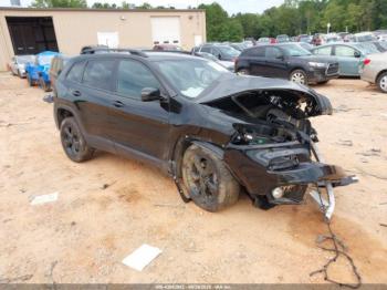  Salvage Jeep Cherokee