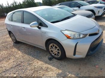  Salvage Toyota Prius v