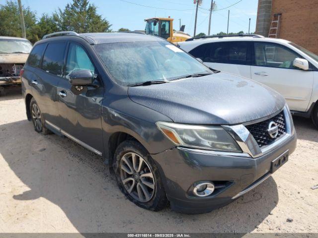  Salvage Nissan Pathfinder