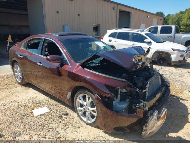  Salvage Nissan Maxima