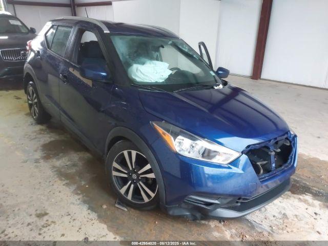  Salvage Nissan Kicks