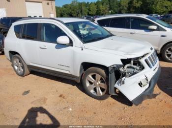  Salvage Jeep Compass
