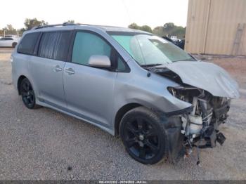  Salvage Toyota Sienna