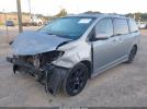 Toyota Sienna Se Image 2