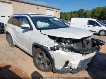  Salvage Toyota Highlander