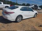 Toyota Camry Le Image 14