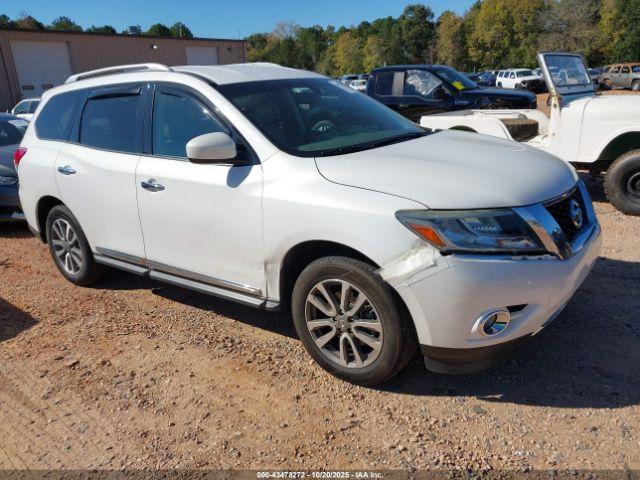  Salvage Nissan Pathfinder