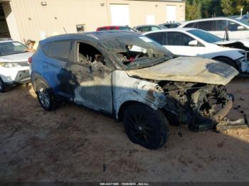  Salvage Hyundai TUCSON