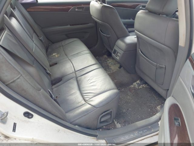 Toyota Avalon Xls Image 13