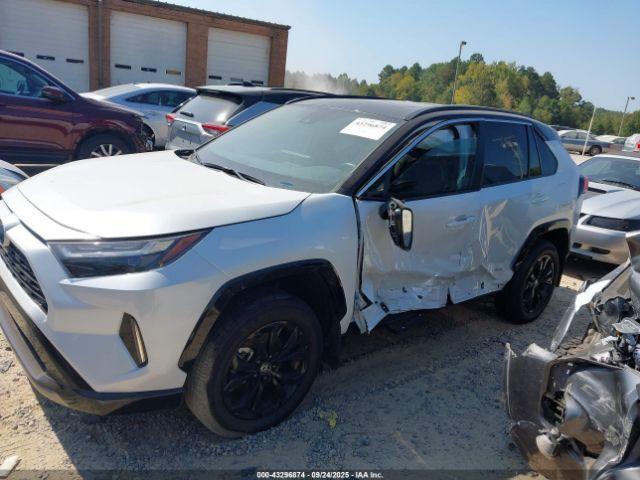 Toyota RAV4 Xse Image 14