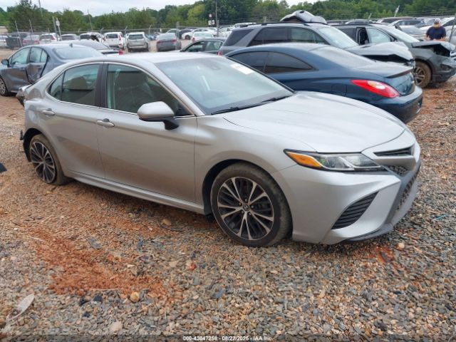 Toyota Camry Se Image 1