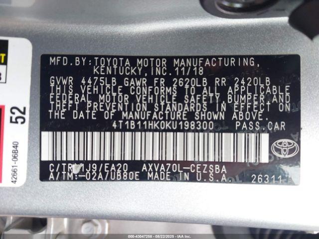 Toyota Camry Se Image 7